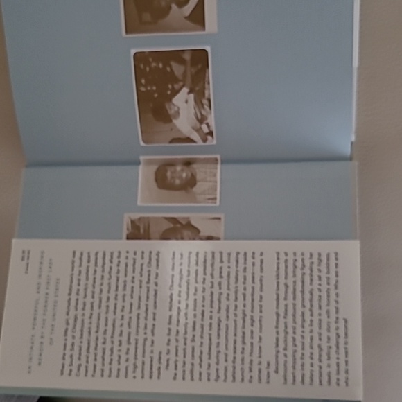 "Becoming" by Michelle Obama Hard Cover EUC - Picture 5 of 9